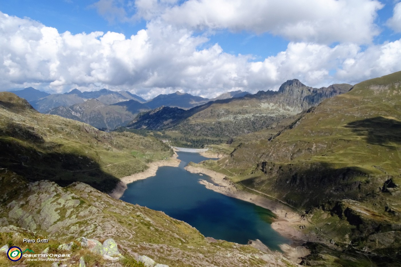 39 Laghi Gemelli dalla Cima di Mezzeno.JPG